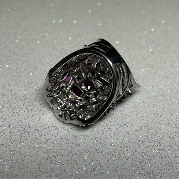 Burgundy stone silver ring - Picture 3 of 5